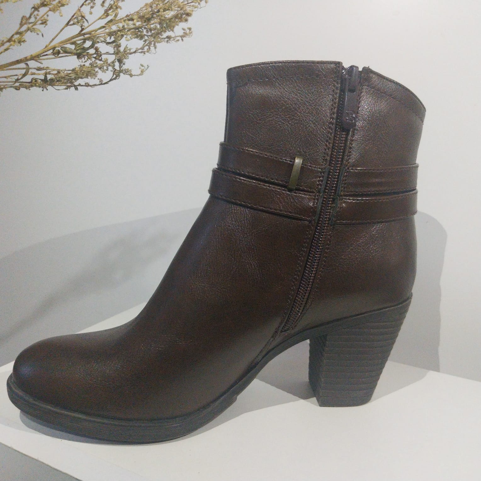 Botin De Taco Dama Color Café Marca New Walk talla 38