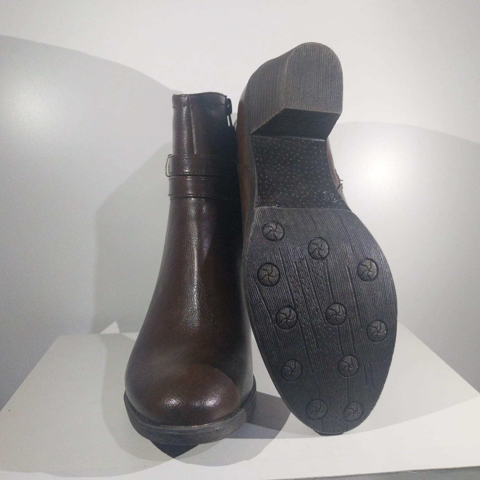 Botin De Taco Dama Color Café Marca New Walk talla 38