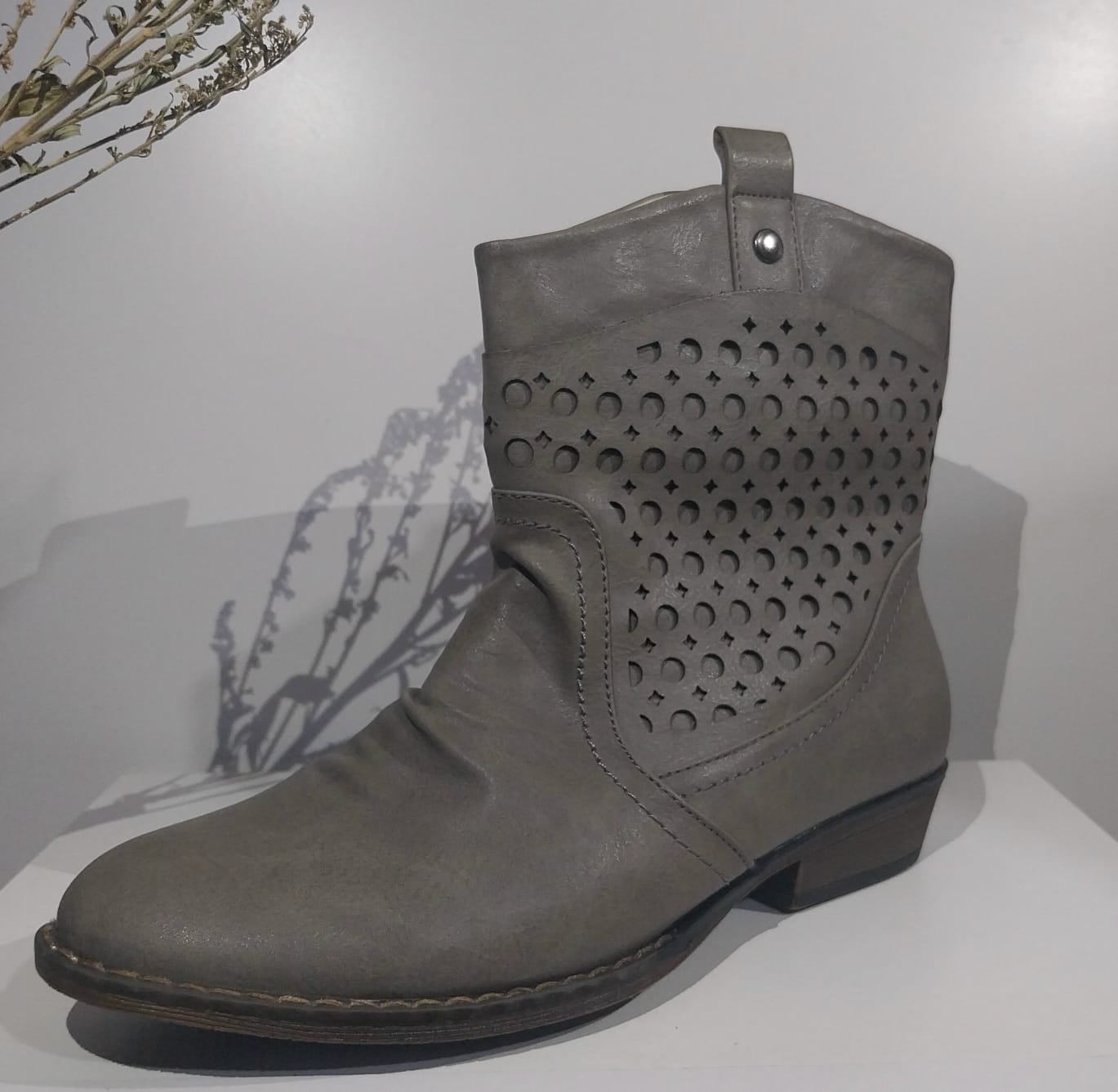 Botin Dama New Walk Vaquero color Black y Grey