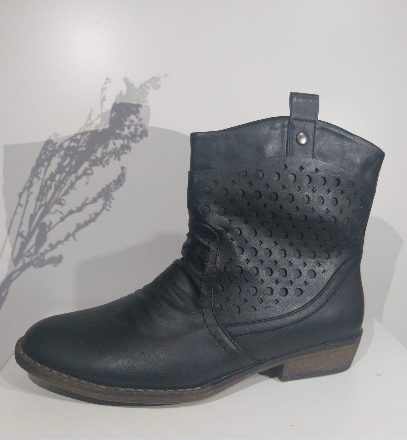 Botin Dama New Walk Vaquero color Black y Grey
